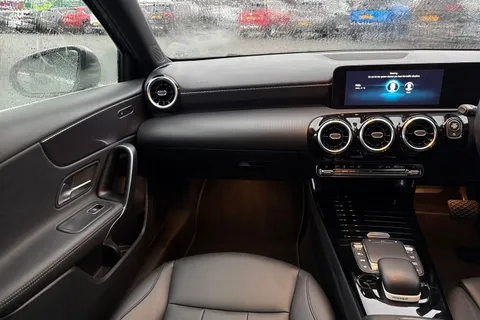 SD22YPZ Mercedes-Benz A Class 1.3 A200 Sport Edition (Executive) 7G-DCT Euro 6 (s/s) 4dr Thumbnail #20