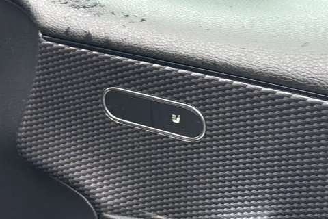 SD22YPZ Mercedes-Benz A Class 1.3 A200 Sport Edition (Executive) 7G-DCT Euro 6 (s/s) 4dr Thumbnail #32