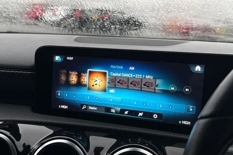 SD22YPZ Mercedes-Benz A Class 1.3 A200 Sport Edition (Executive) 7G-DCT Euro 6 (s/s) 4dr Thumbnail #48