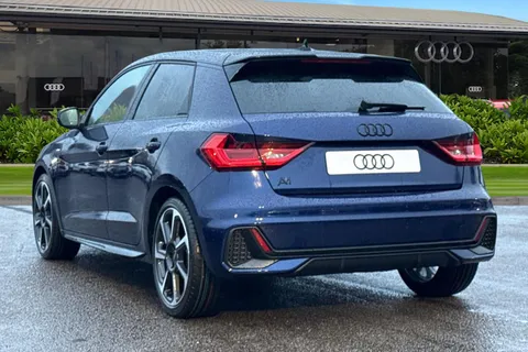  Audi A1 1.0 TFSI 30 Black Edition Sportback Euro 6 (s/s) 5dr Thumbnail #3