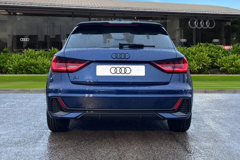  Audi A1 1.0 TFSI 30 Black Edition Sportback Euro 6 (s/s) 5dr Thumbnail #5