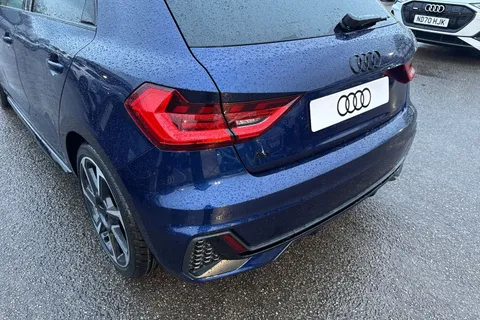  Audi A1 1.0 TFSI 30 Black Edition Sportback Euro 6 (s/s) 5dr Thumbnail #8