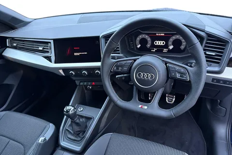  Audi A1 1.0 TFSI 30 Black Edition Sportback Euro 6 (s/s) 5dr Thumbnail #18