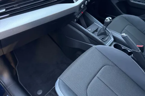  Audi A1 1.0 TFSI 30 Black Edition Sportback Euro 6 (s/s) 5dr Thumbnail #20