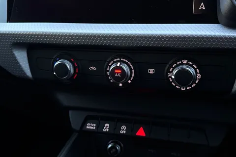  Audi A1 1.0 TFSI 30 Black Edition Sportback Euro 6 (s/s) 5dr Thumbnail #22