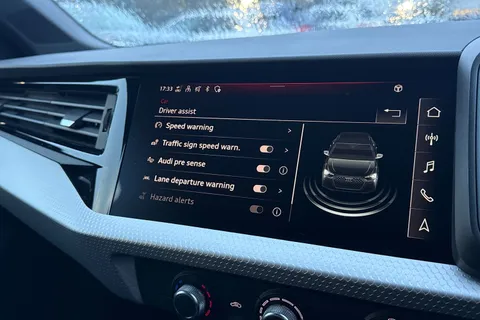  Audi A1 1.0 TFSI 30 Black Edition Sportback Euro 6 (s/s) 5dr Thumbnail #42