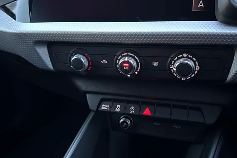  Audi A1 1.0 TFSI 30 Black Edition Sportback Euro 6 (s/s) 5dr Thumbnail #53