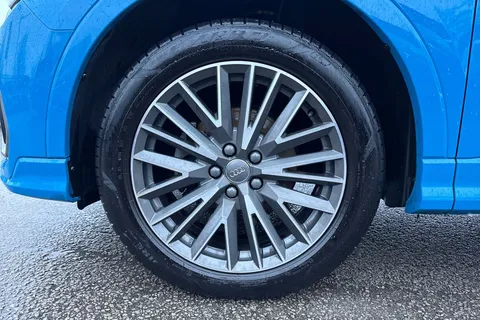 11 of 43 for Audi Q3 S line 35 TFSI 150 PS 6-speed