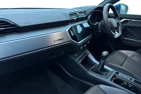 14 of 43 for Audi Q3 S line 35 TFSI 150 PS 6-speed