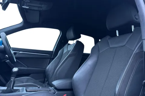 15 of 43 for Audi Q3 S line 35 TFSI 150 PS 6-speed