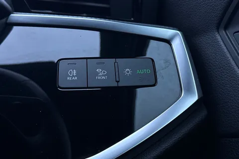 30 of 43 for Audi Q3 S line 35 TFSI 150 PS 6-speed