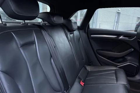 AP19OEO Audi S3 S3 TFSI 300 Quattro Black Edition 5dr S Tronic Thumbnail #19