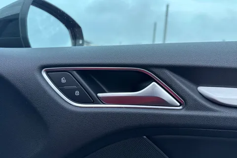 AP19OEO Audi S3 S3 TFSI 300 Quattro Black Edition 5dr S Tronic Thumbnail #21