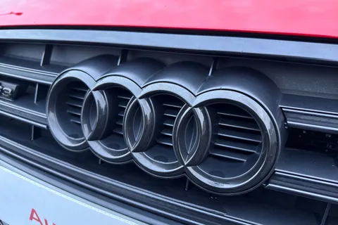 AP19OEO Audi S3 S3 TFSI 300 Quattro Black Edition 5dr S Tronic Thumbnail #25