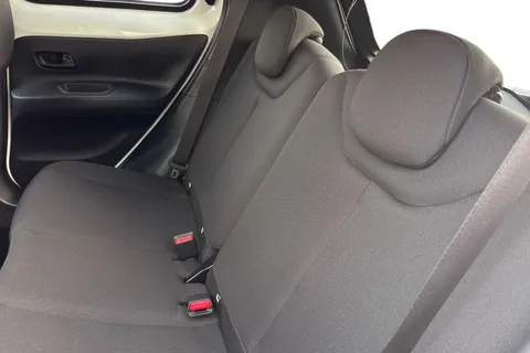 MT25KRU Toyota Aygo X 1.0 VVT-i Edge 5dr Auto Thumbnail #10