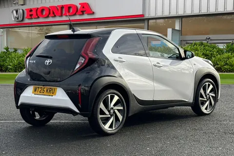 MT25KRU Toyota Aygo X 1.0 VVT-i Edge 5dr Auto Thumbnail #14