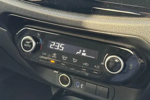 MT25KRU Toyota Aygo X 1.0 VVT-i Edge 5dr Auto Thumbnail #16