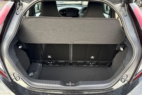 MT25KRU Toyota Aygo X 1.0 VVT-i Edge 5dr Auto Thumbnail #18