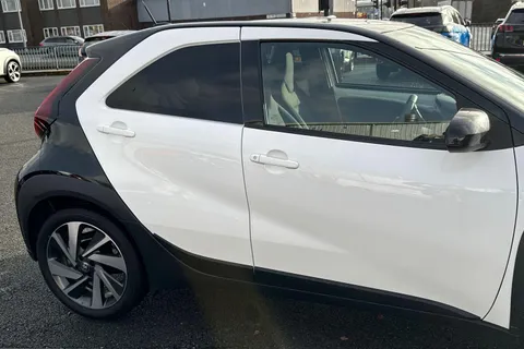 MT25KRU Toyota Aygo X 1.0 VVT-i Edge 5dr Auto Thumbnail #30