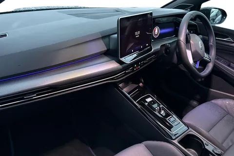  Volkswagen Golf 2.0 TSI R Black Edition DSG 4Motion Euro 6 (s/s) 5dr Thumbnail #8