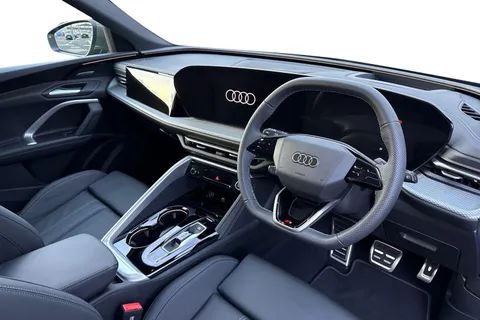  Audi Q5 2.0 TDI S line S Tronic quattro Euro 6 (s/s) 5dr Thumbnail #8