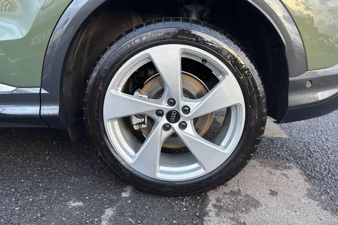  Audi Q5 2.0 TDI S line S Tronic quattro Euro 6 (s/s) 5dr Thumbnail #22