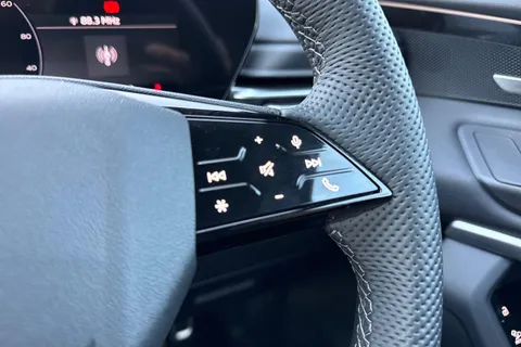  Audi Q5 2.0 TDI S line S Tronic quattro Euro 6 (s/s) 5dr Thumbnail #36