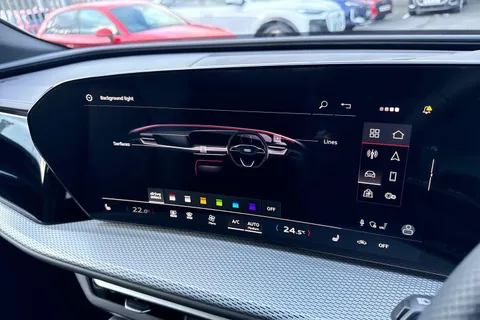  Audi Q5 2.0 TDI S line S Tronic quattro Euro 6 (s/s) 5dr Thumbnail #43