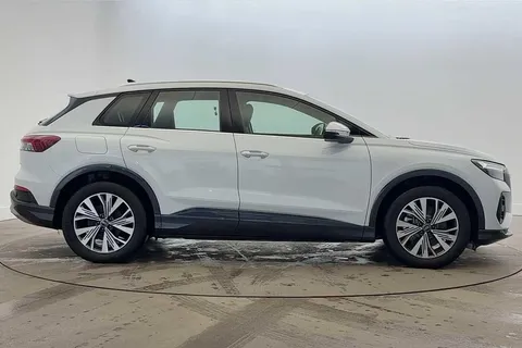 KT25FJO Audi Q4 e-tron Q4 Sport 40 e-tron 150,00 kW Thumbnail #4