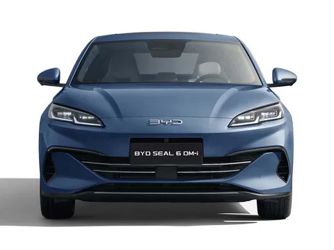  BYD Seal 6 1.5 DM-i 10kWh Boost CVT Auto Euro 6 (s/s) 4dr Thumbnail #4