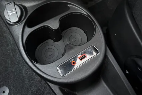 MX68LKE FIAT 500 1.2 Lounge 3dr Thumbnail #37