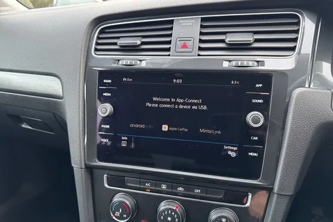 SD18BNU Volkswagen Golf 1.5 TSI EVO SE 5dr Thumbnail #11