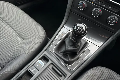 SD18BNU Volkswagen Golf 1.5 TSI EVO SE 5dr Thumbnail #19