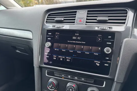 SD18BNU Volkswagen Golf 1.5 TSI EVO SE 5dr Thumbnail #28