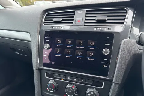 SD18BNU Volkswagen Golf 1.5 TSI EVO SE 5dr Thumbnail #34