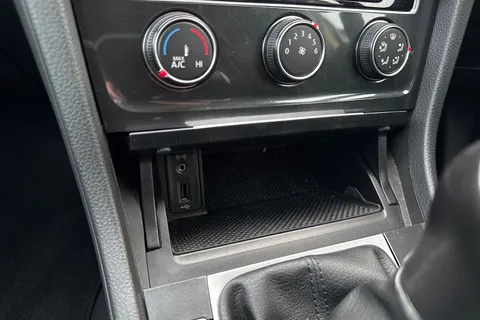 SD18BNU Volkswagen Golf 1.5 TSI EVO SE 5dr Thumbnail #35