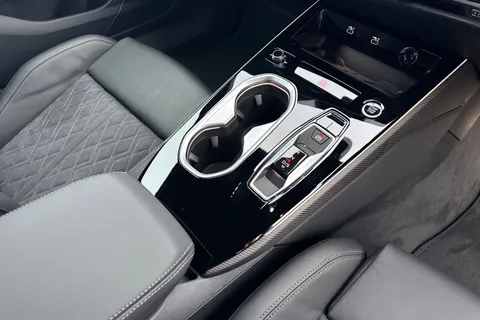  Audi A6 Saloon 2.0 TDI Edition 1 S Tronic quattro Euro 6 (s/s) 4dr Thumbnail #23