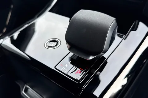 KT25EXH Land Rover Range Rover Sport 3.0 D300 Dynamic SE 5dr Auto Thumbnail #14