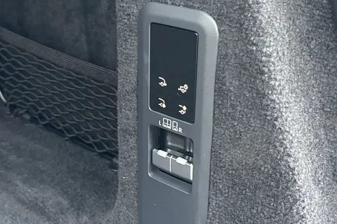 KT25EXH Land Rover Range Rover Sport 3.0 D300 Dynamic SE 5dr Auto Thumbnail #28