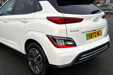 SB72NCJ Hyundai Kona 64kWh Premium Auto 5dr (10.5kW Charger) Thumbnail #8