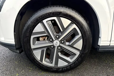 SB72NCJ Hyundai Kona 64kWh Premium Auto 5dr (10.5kW Charger) Thumbnail #13