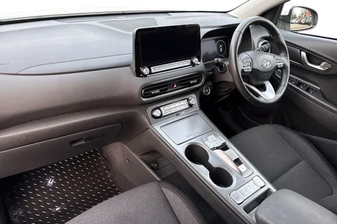 SB72NCJ Hyundai Kona 64kWh Premium Auto 5dr (10.5kW Charger) Thumbnail #15