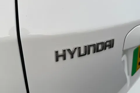 SB72NCJ Hyundai Kona 64kWh Premium Auto 5dr (10.5kW Charger) Thumbnail #25