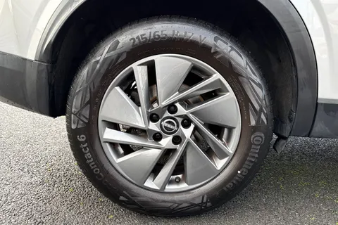 P80JPP Nissan Qashqai 1.3 DIG-T MHEV Acenta Premium XTRON Euro 6 (s/s) 5dr Thumbnail #10