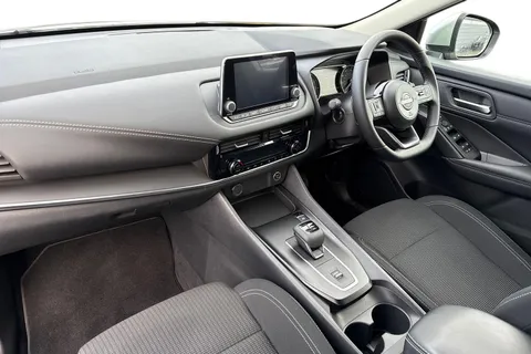 P80JPP Nissan Qashqai 1.3 DIG-T MHEV Acenta Premium XTRON Euro 6 (s/s) 5dr Thumbnail #15