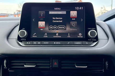 P80JPP Nissan Qashqai 1.3 DIG-T MHEV Acenta Premium XTRON Euro 6 (s/s) 5dr Thumbnail #17