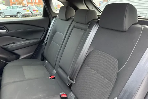 P80JPP Nissan Qashqai 1.3 DIG-T MHEV Acenta Premium XTRON Euro 6 (s/s) 5dr Thumbnail #19