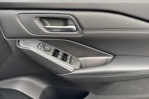 P80JPP Nissan Qashqai 1.3 DIG-T MHEV Acenta Premium XTRON Euro 6 (s/s) 5dr Thumbnail #21