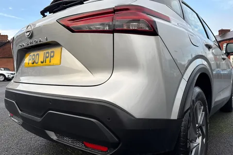 P80JPP Nissan Qashqai 1.3 DIG-T MHEV Acenta Premium XTRON Euro 6 (s/s) 5dr Thumbnail #31