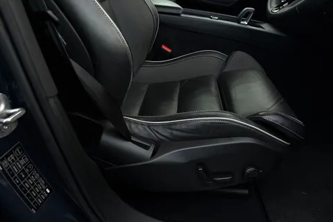 DP22SFY Volvo Xc60 2.0 B4D R DESIGN 5dr AWD Geartronic Thumbnail #31